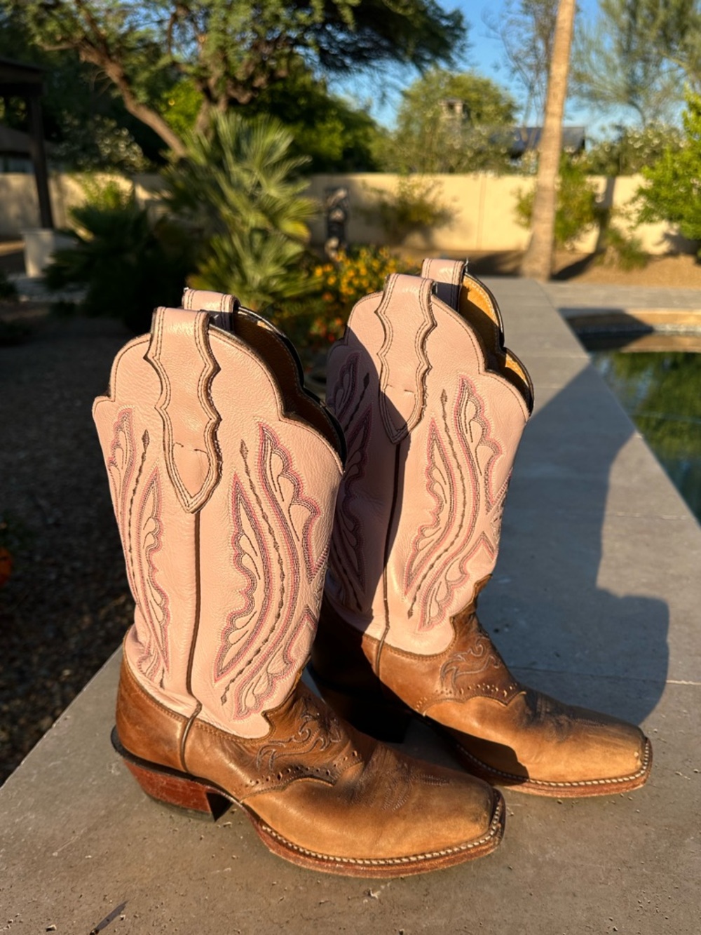 JUSTIN Western Leather Cowgirl Cowboy Boots in Boho Pink and Brown Size 6B